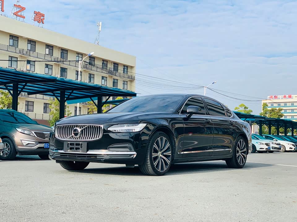 Volvo S90