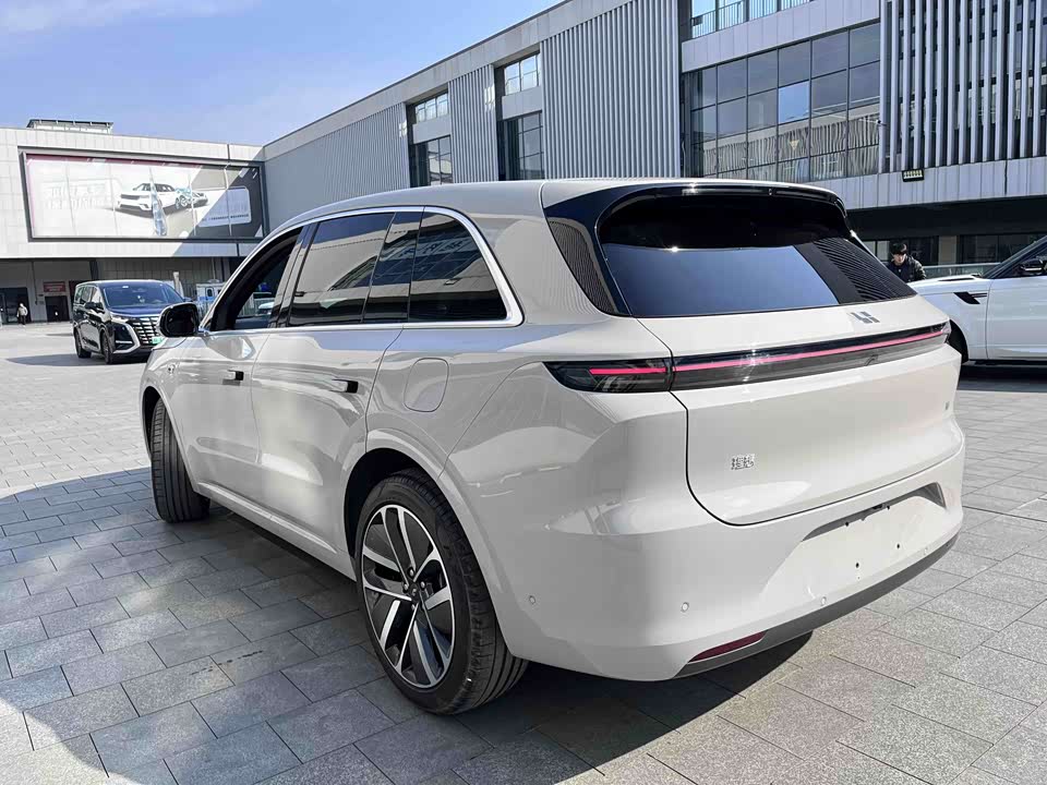 Li Auto Ideal L6
