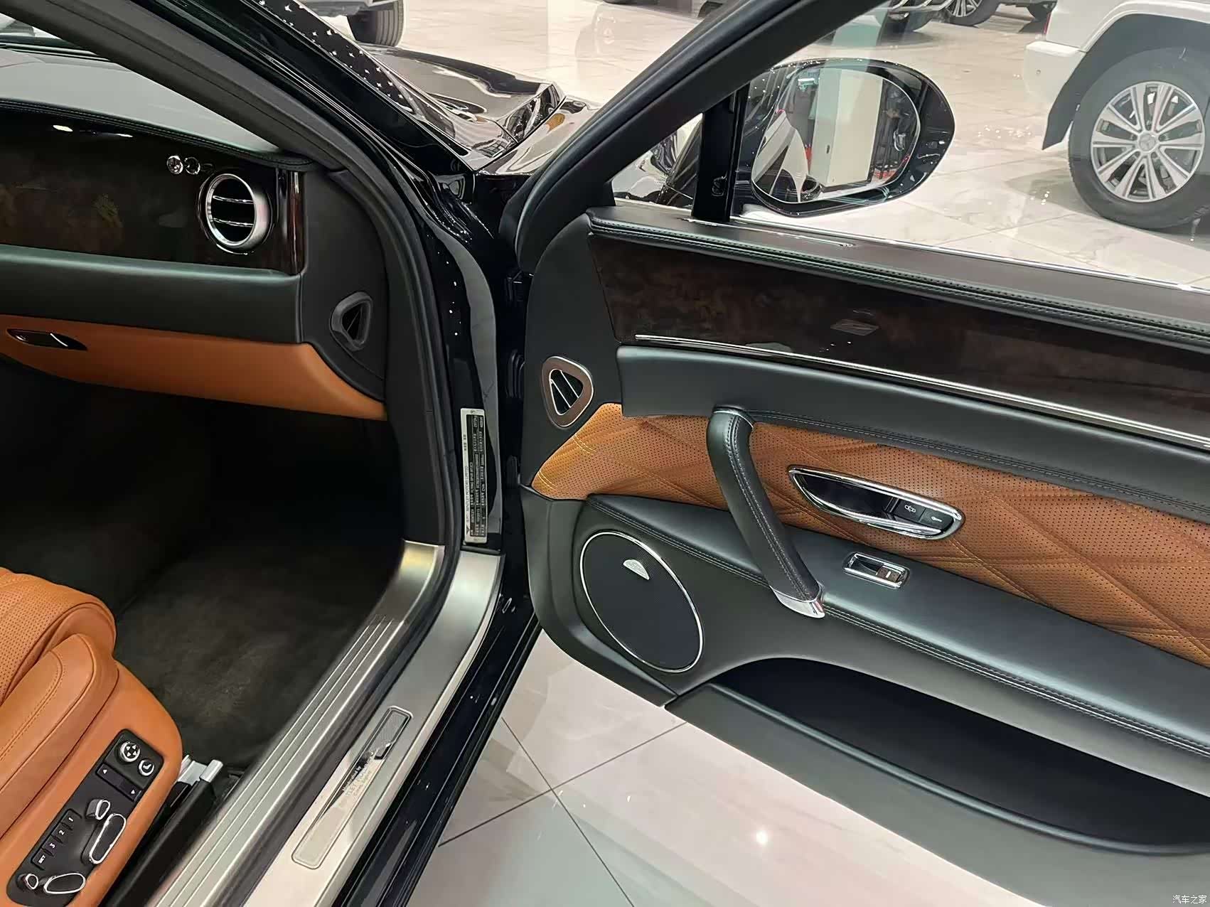 Bentley Flying Spur, 2014 13