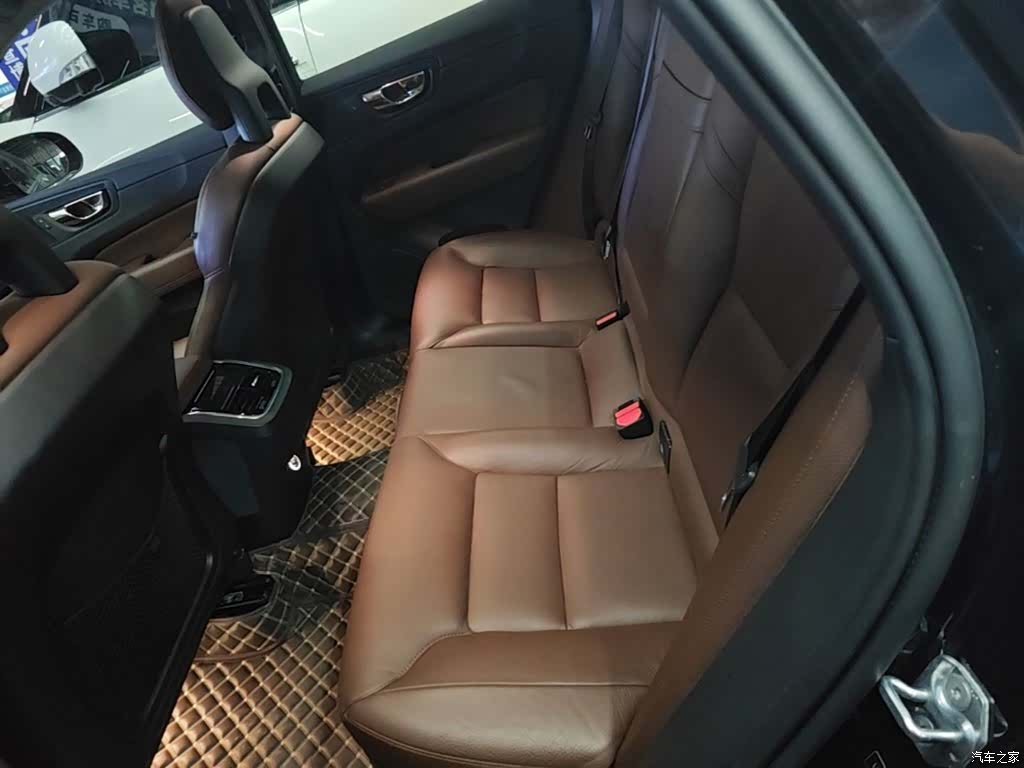 Volvo XC60, 2018 17