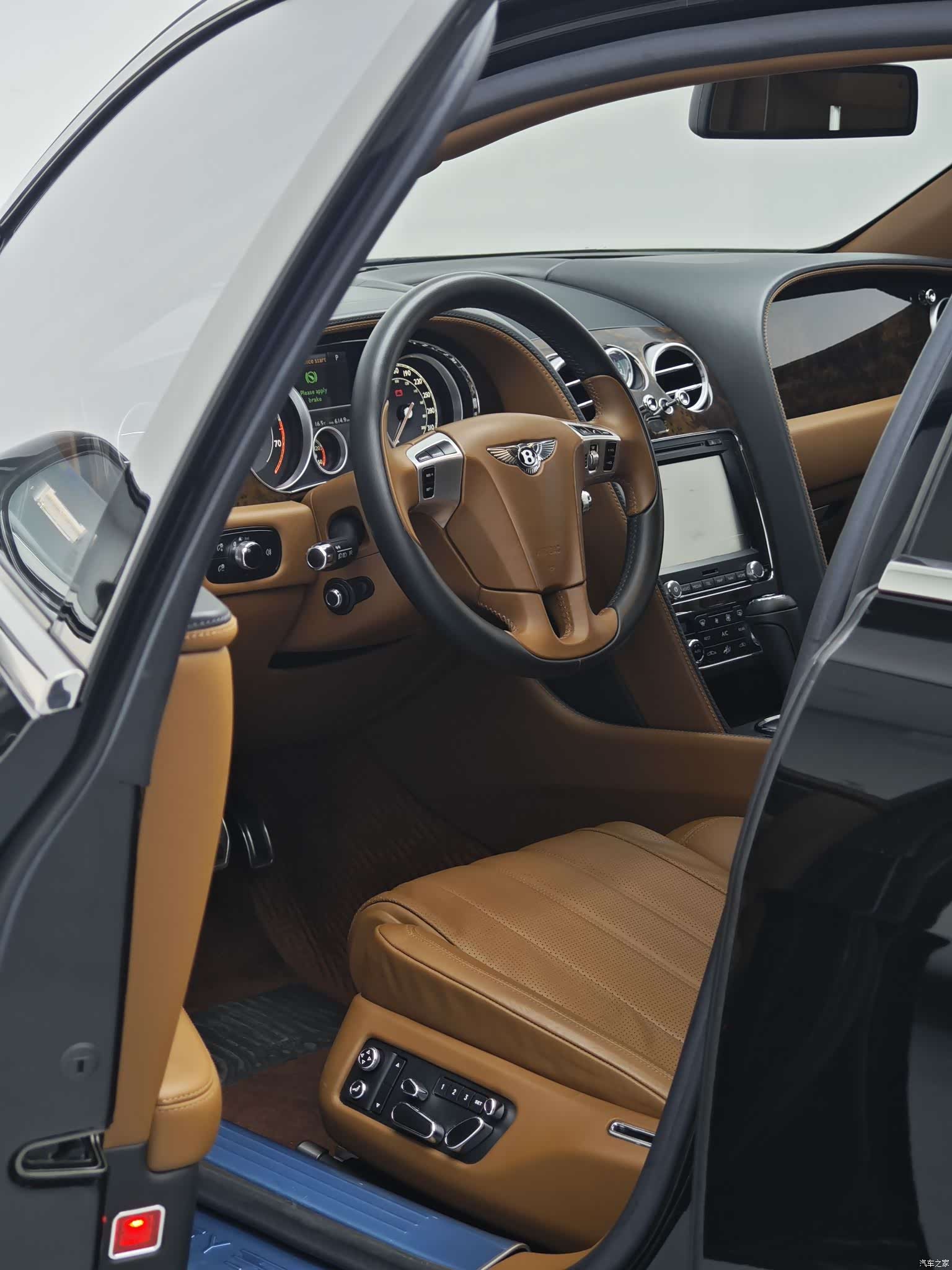 Bentley Flying Spur, 2015 41