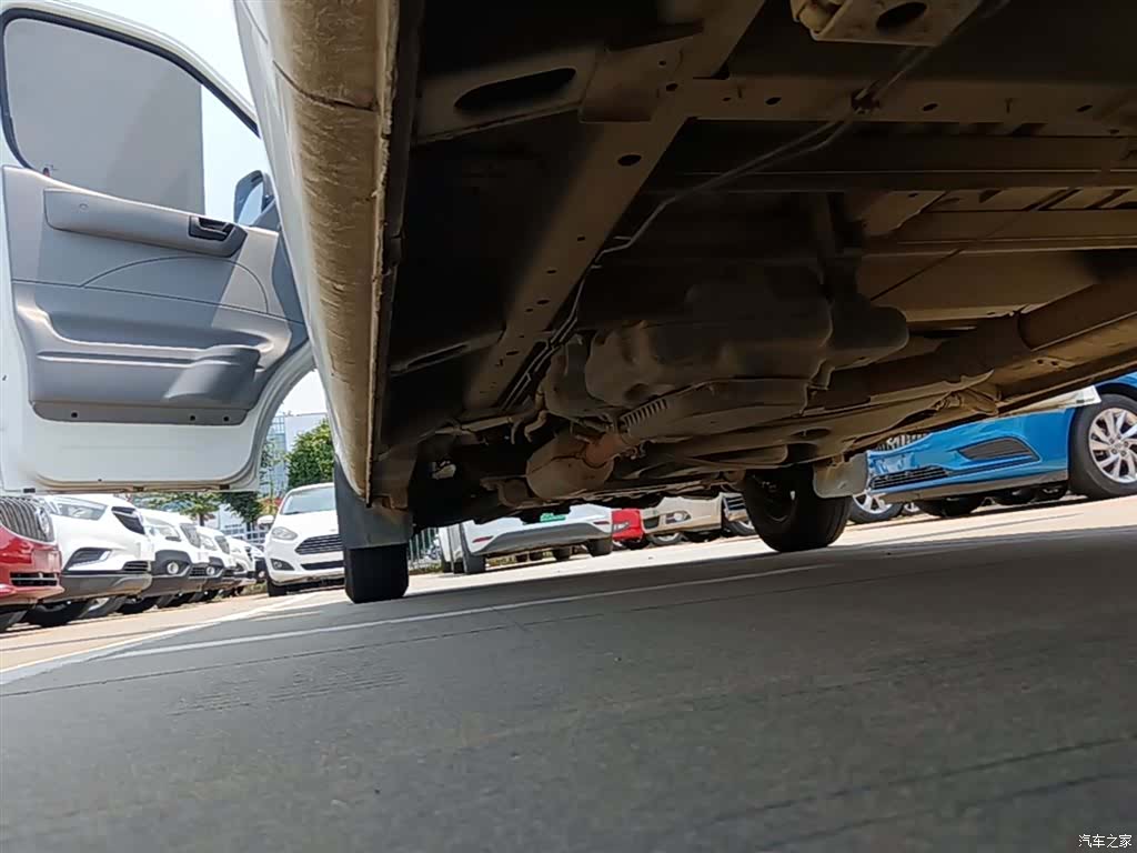 Maxus V80, 2022 22