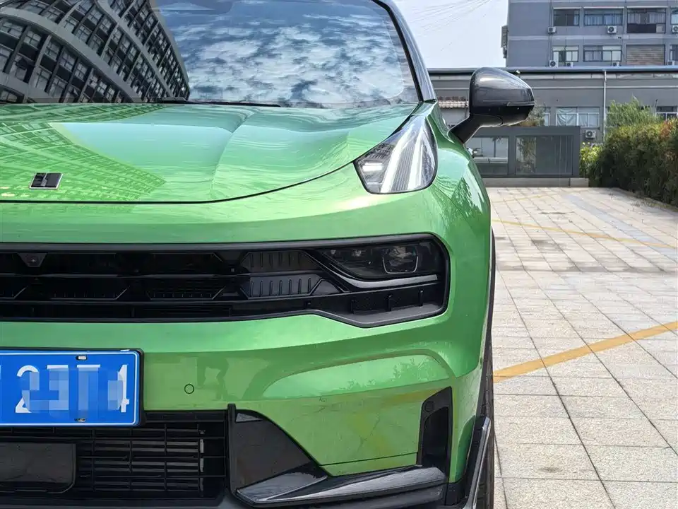 Lynk & Co 05