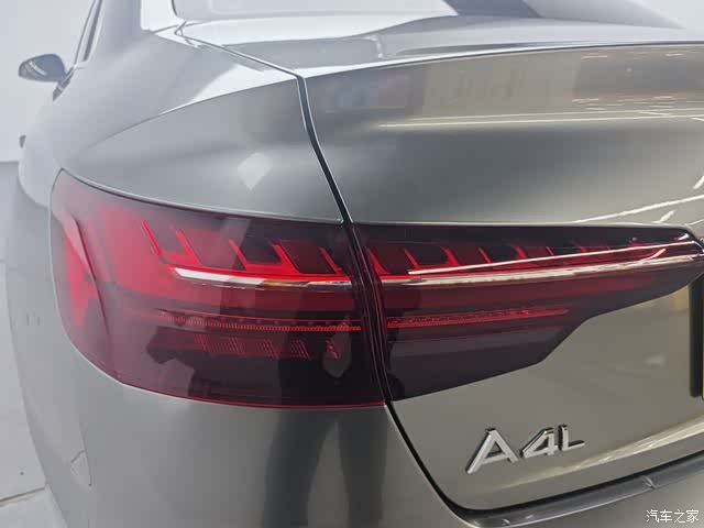 Audi A4L, 2023 18