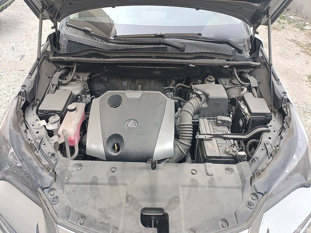 Lexus NX, 2021 11