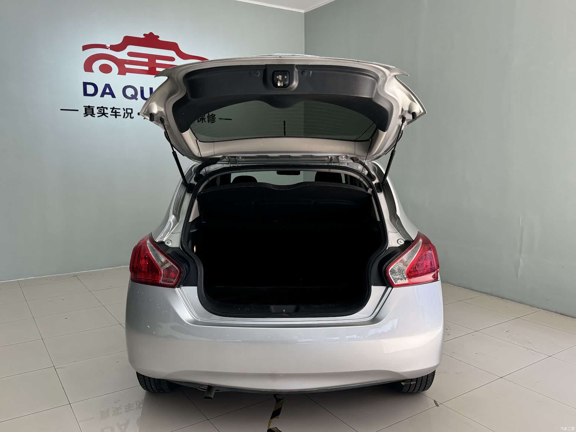 Nissan Tiida, 2014 13