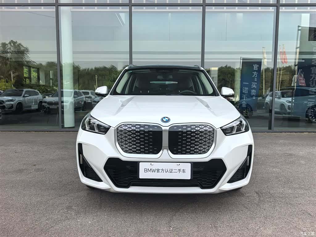 BMW iX1, 2025 2