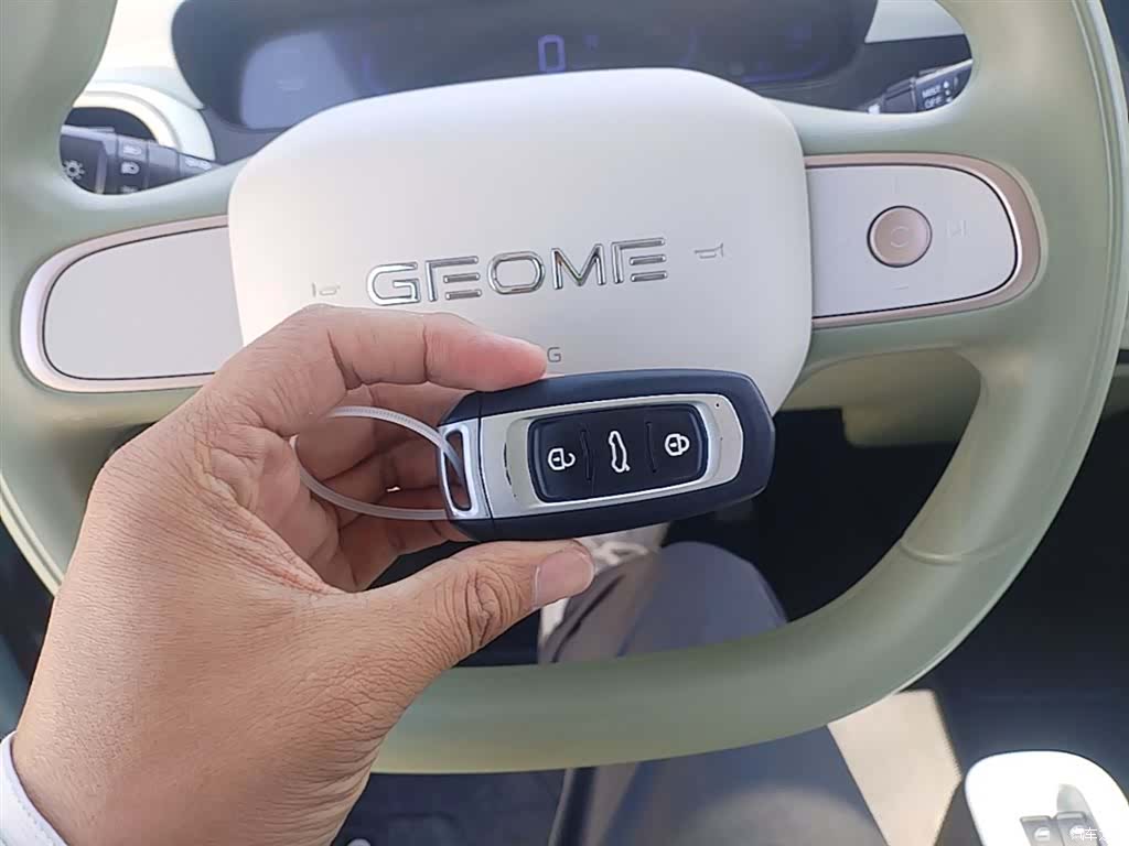 Geely Panda, 2025 9
