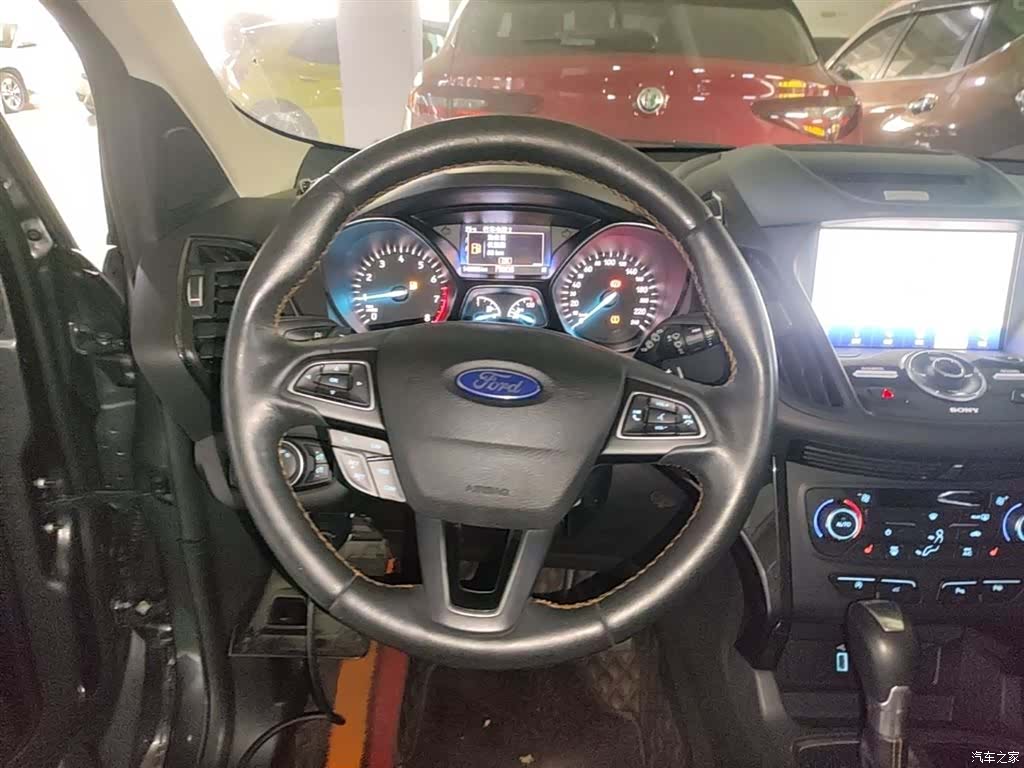 Ford Kuga, 2019 11