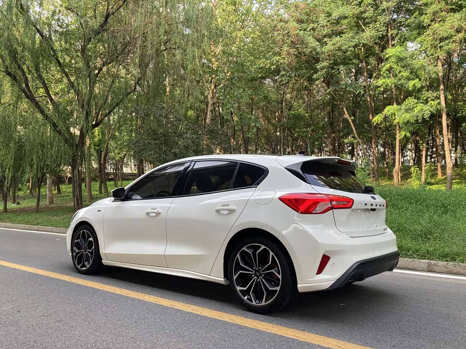 Ford Fox