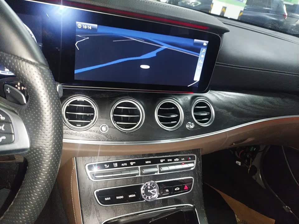 Mercedes-Benz E-class Mercedes-Benz E-class