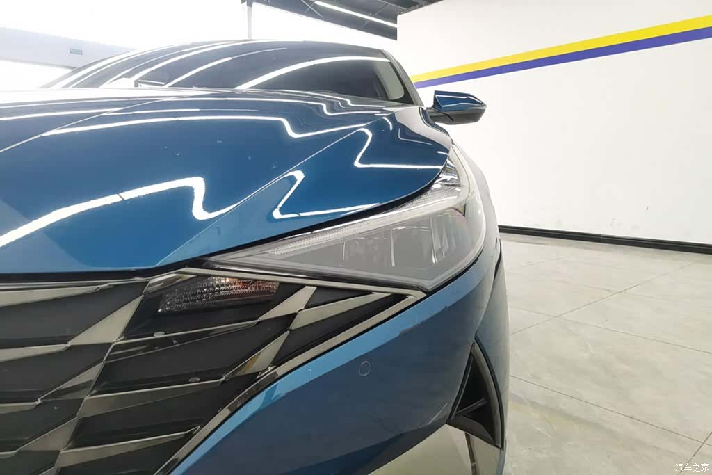 Hyundai Elantra, 2020 все фото