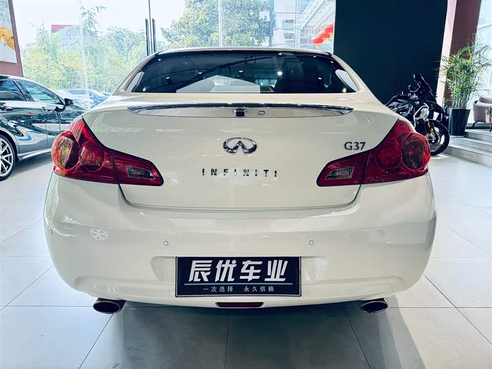 Infiniti G series Infiniti G series