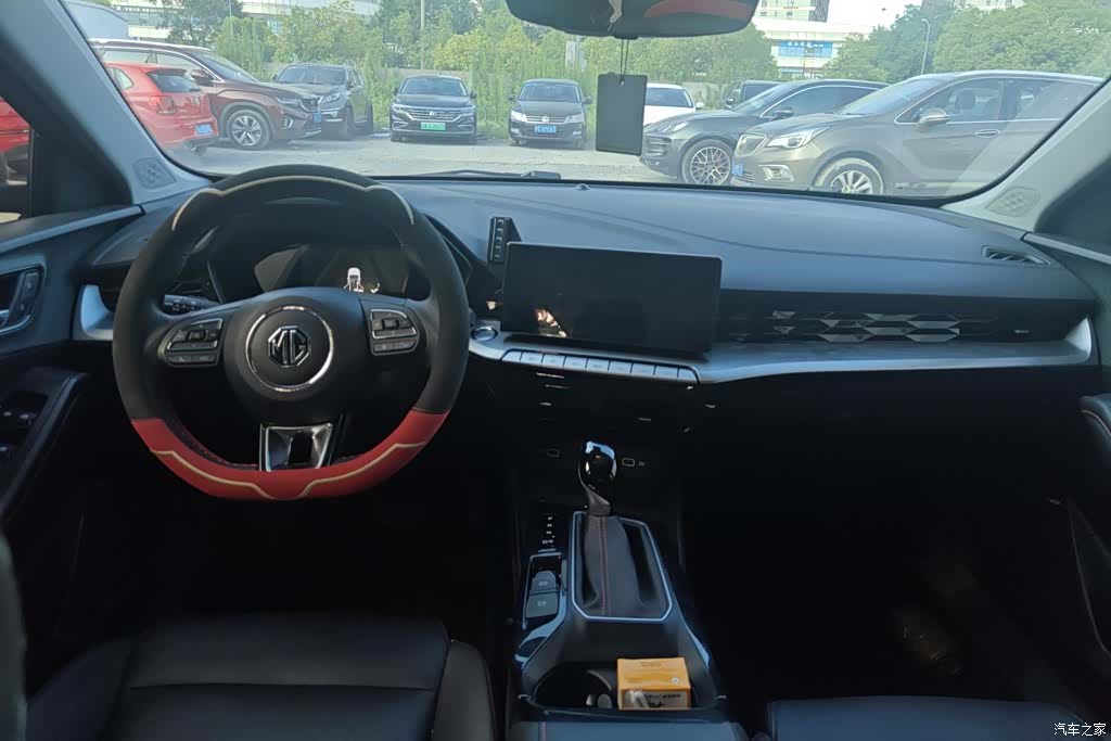 MG MG5, 2023 12