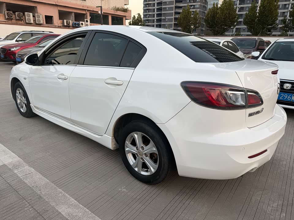 Mazda 3 star Cheng