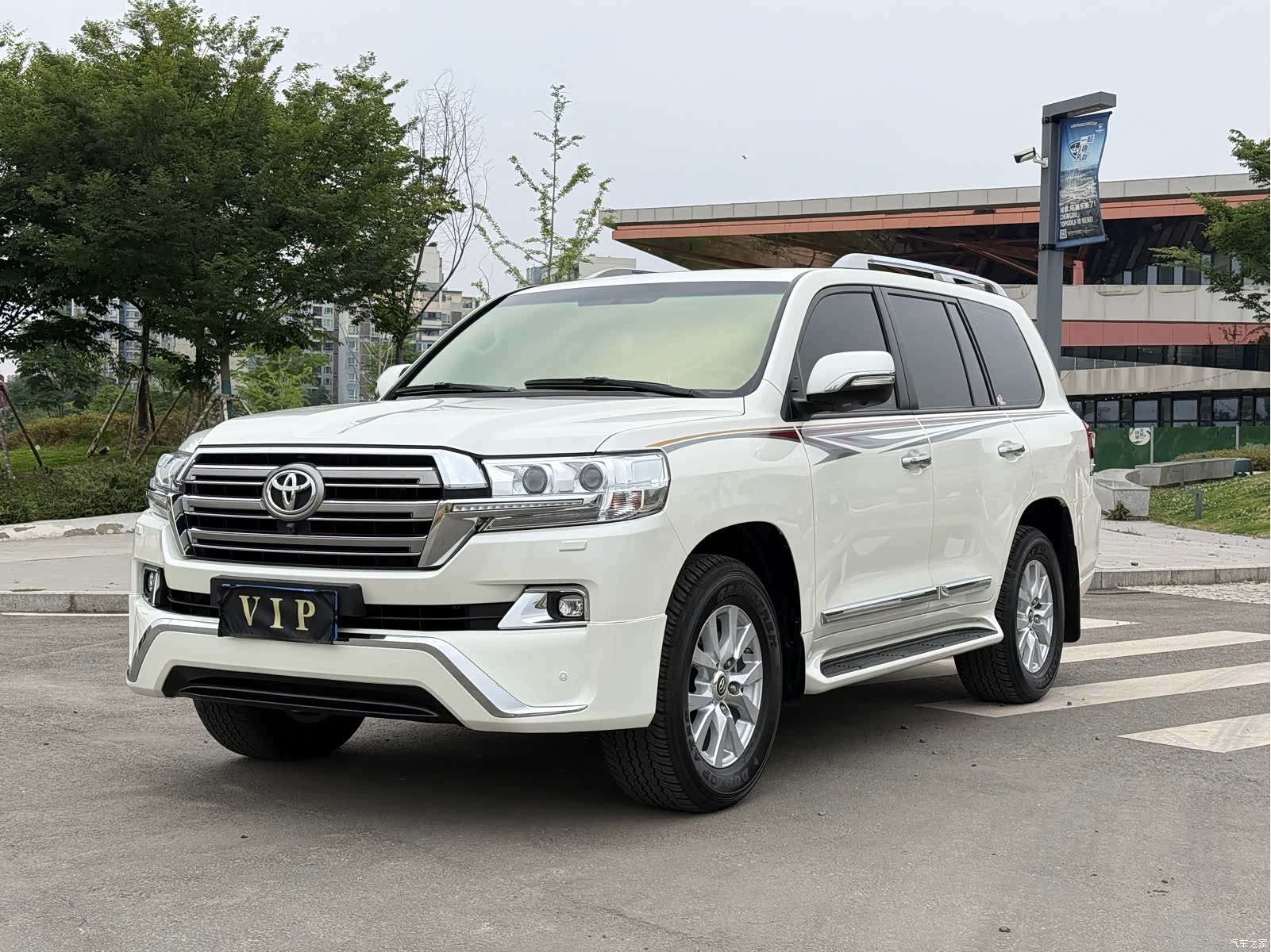 Toyota Land Cruiser, 2018 1