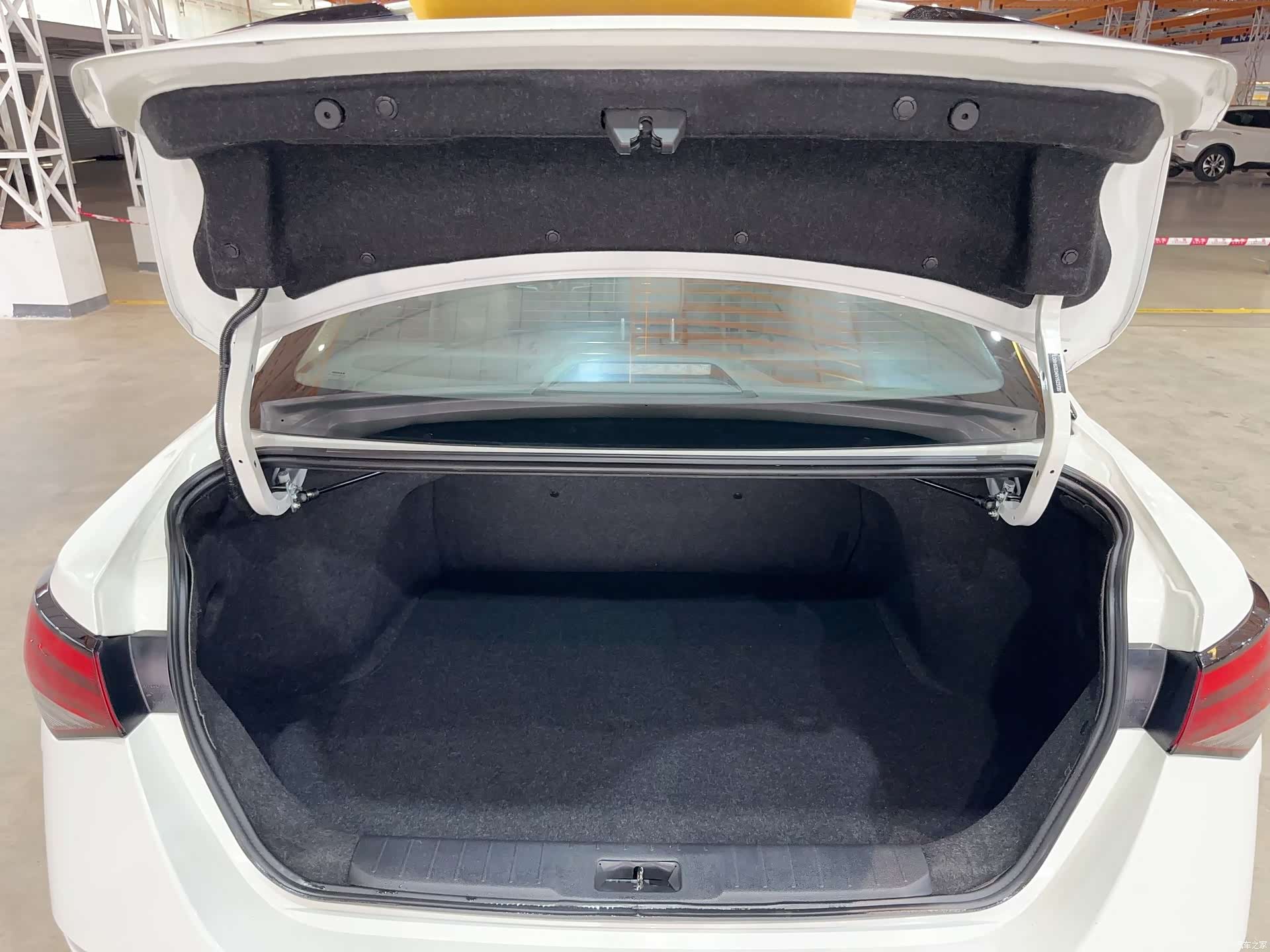 Nissan Sylphy, 2022 29