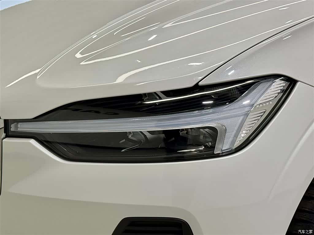 Volvo XC60, 2025 8