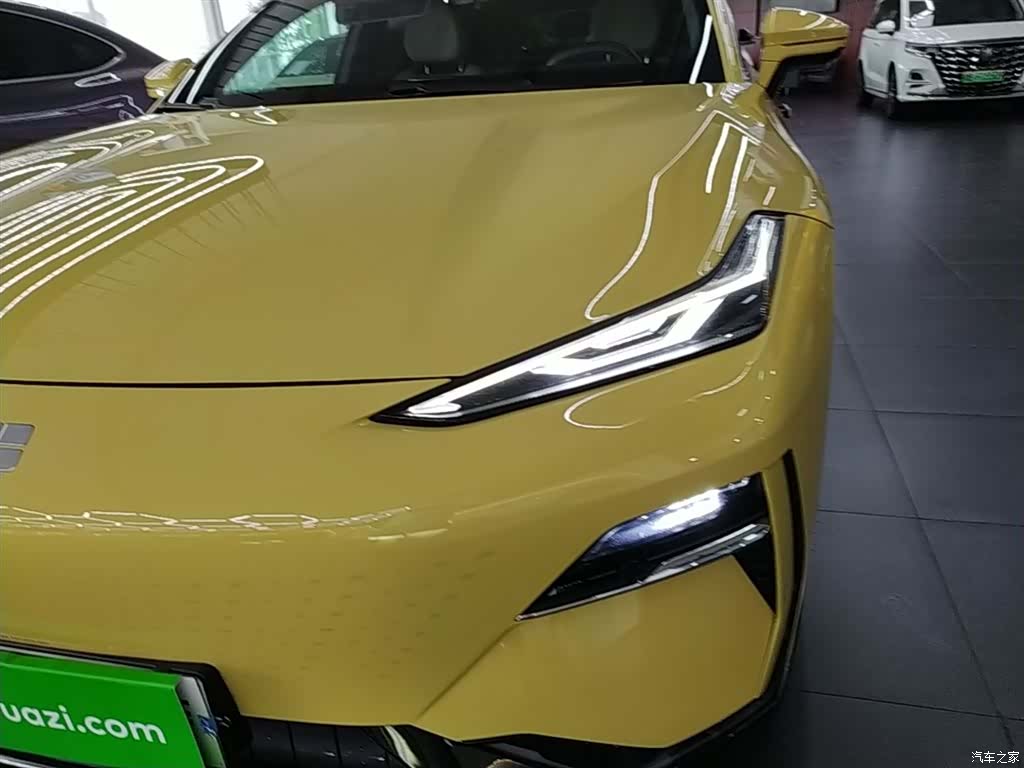 Geely E8, 2024 24