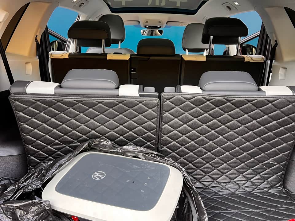 Volkswagen ID.6 CROZZ