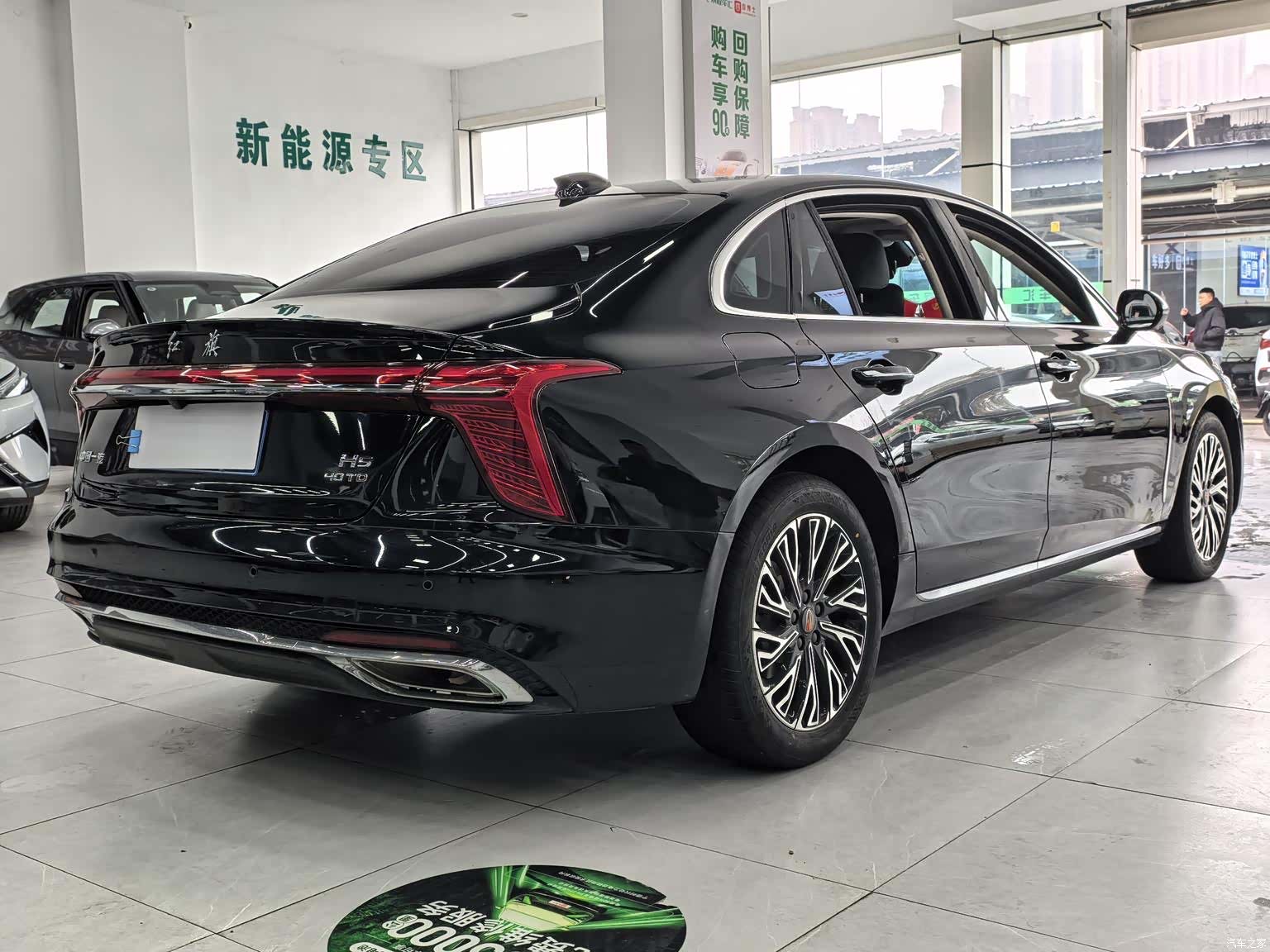Hongqi H5, 2025 11