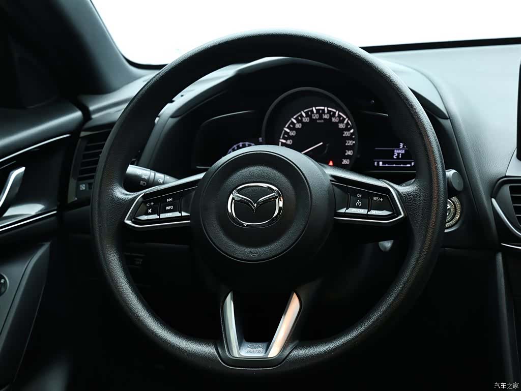 Mazda CX-4, 2023 16