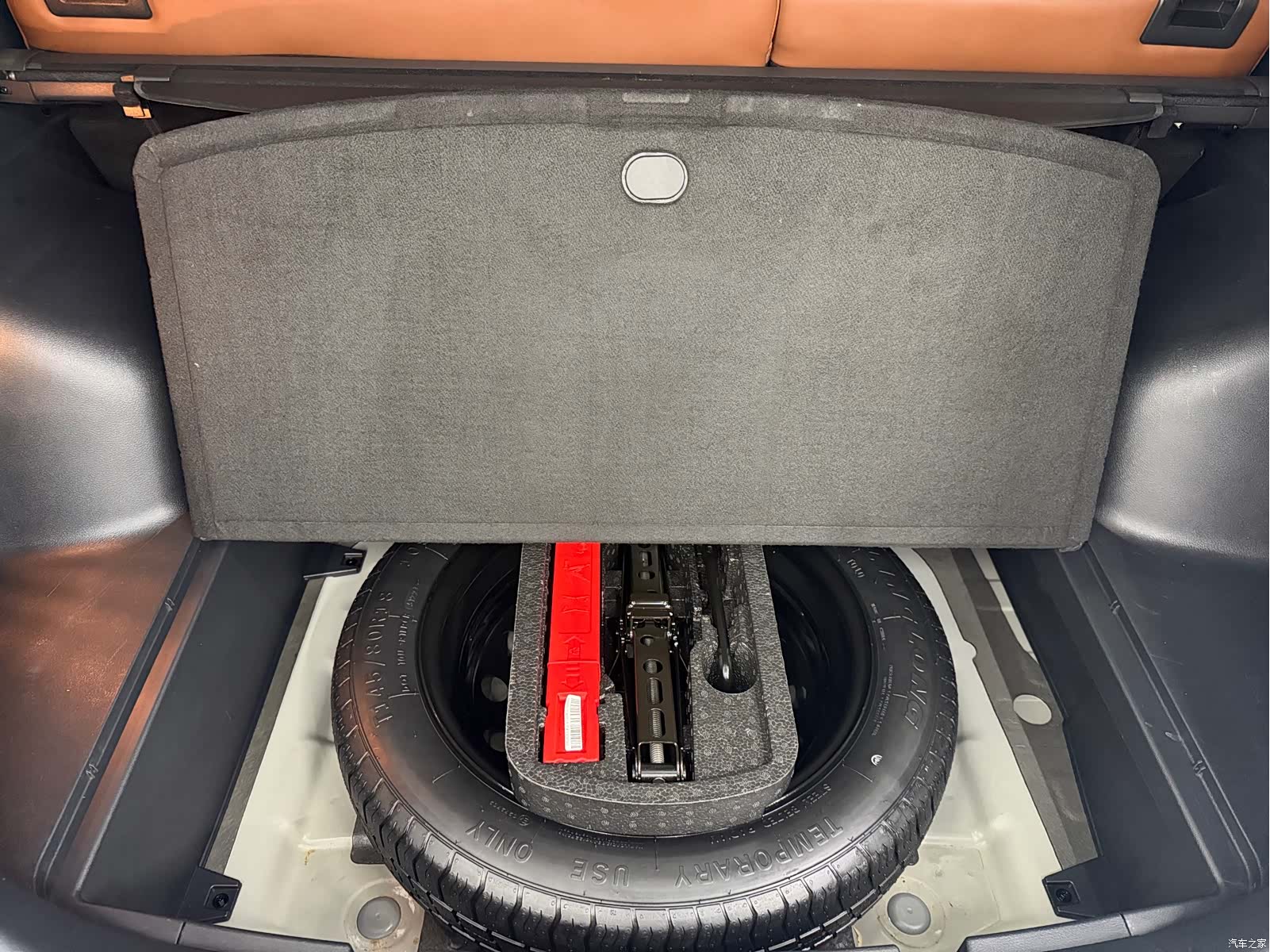 Geely X6, 2023 22