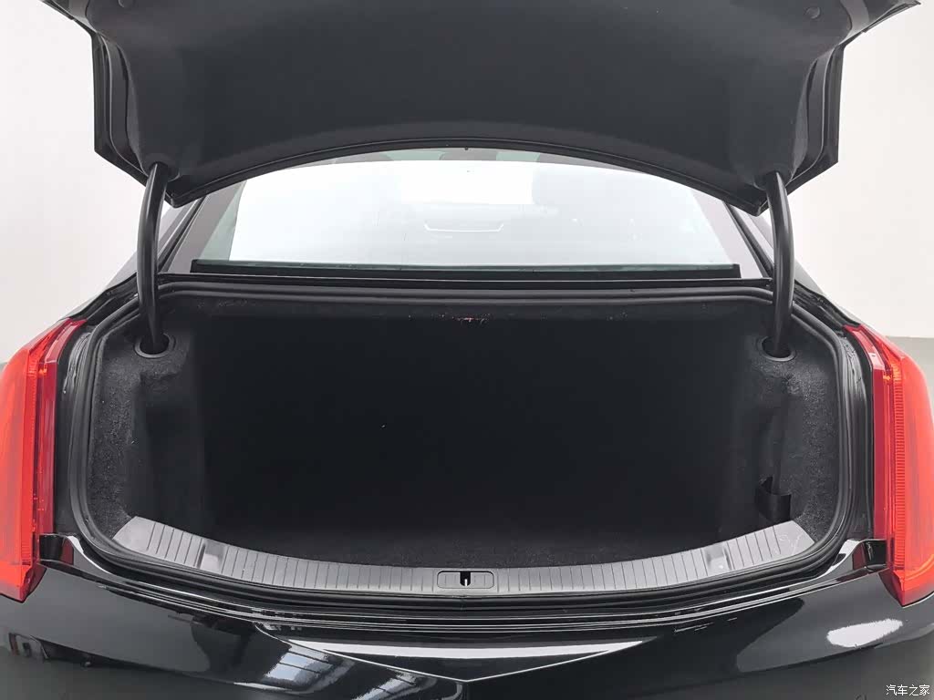 Cadillac XTS, 2017 16