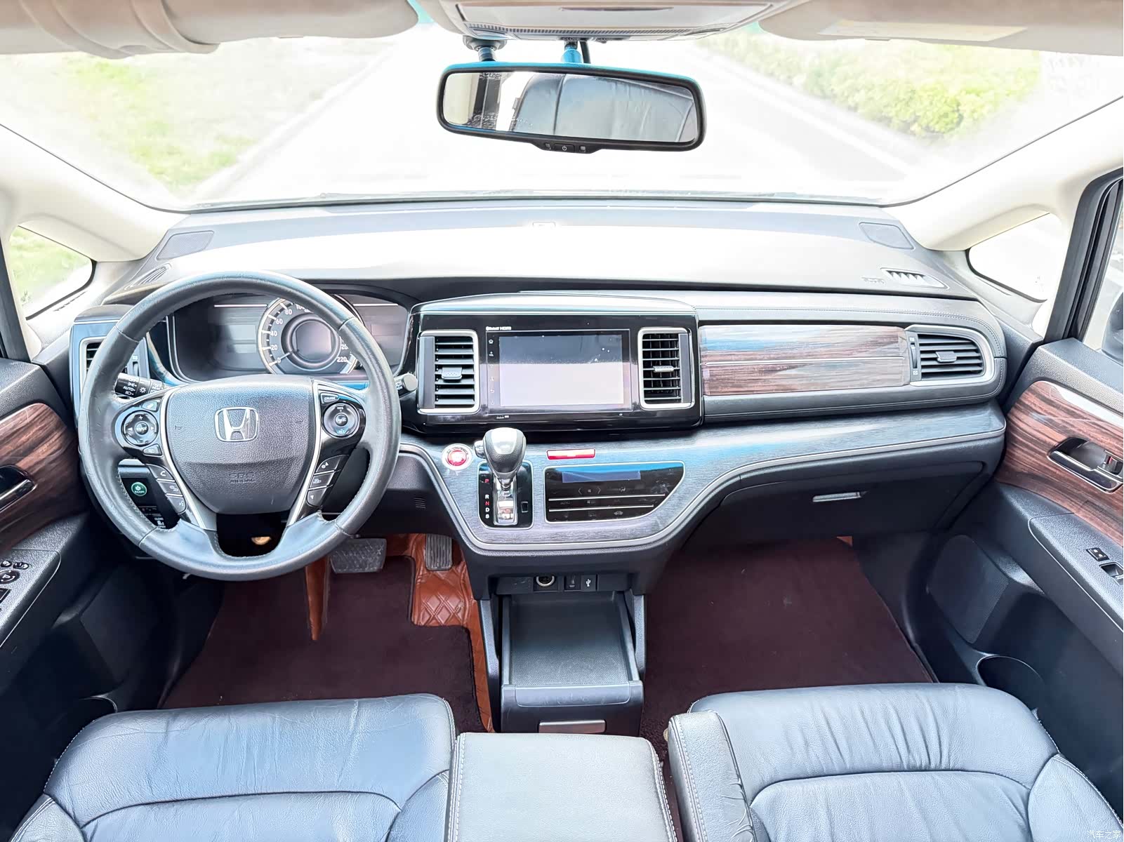 Honda Elysion, 2017 10