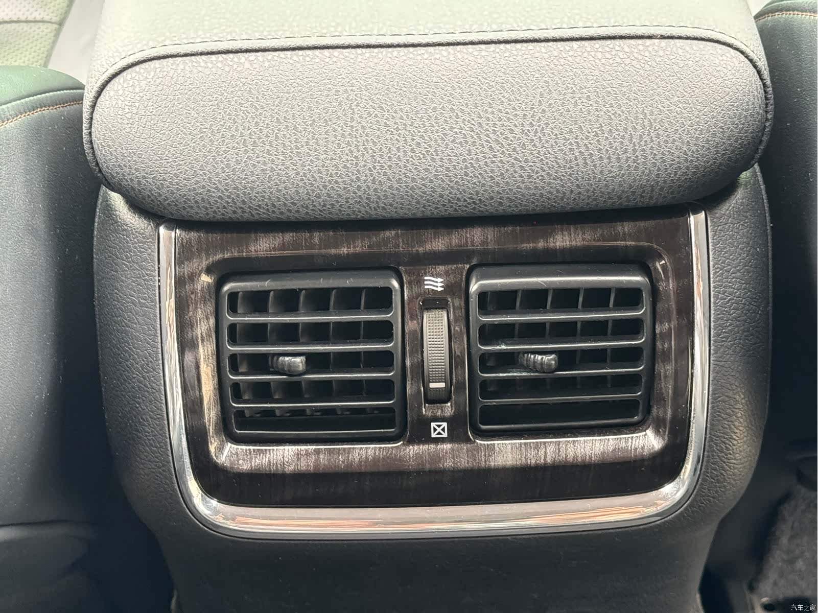 Toyota Crown, 2015 13