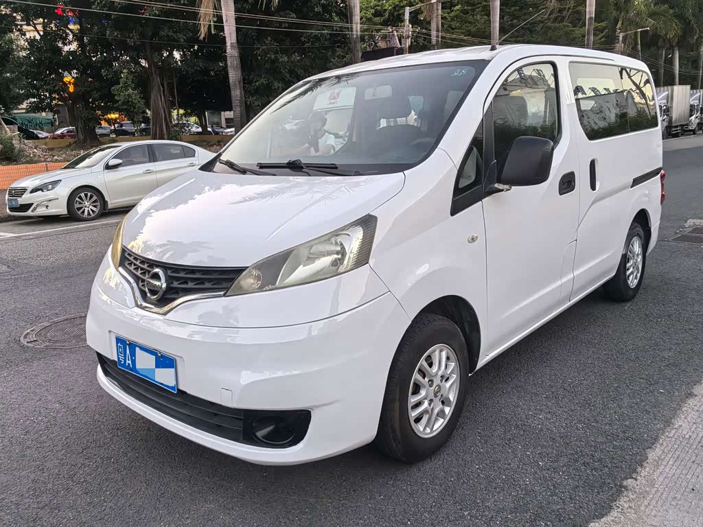 Nissan NV200