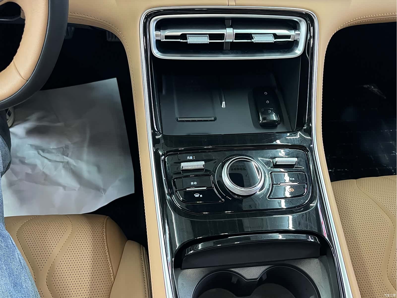 Geely A7, 2025 12