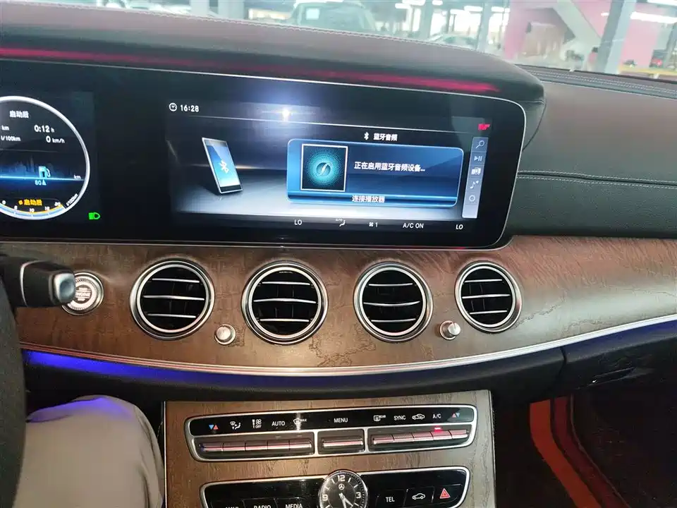 Mercedes-Benz E-class Mercedes-Benz E-class