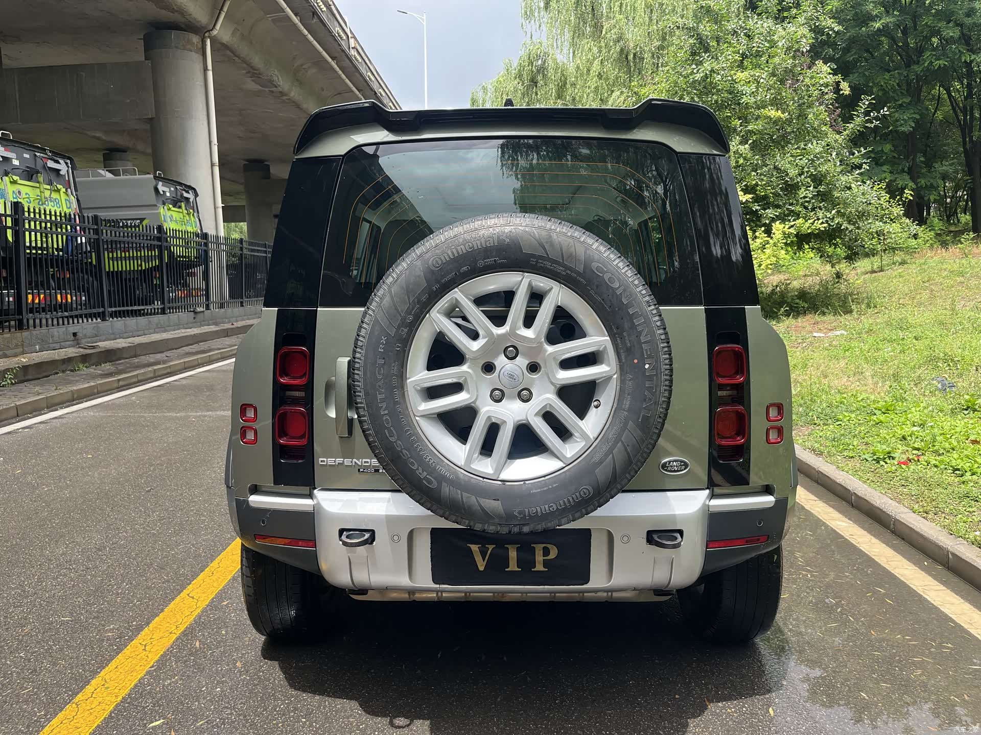 Land Rover Defender, 2020 4