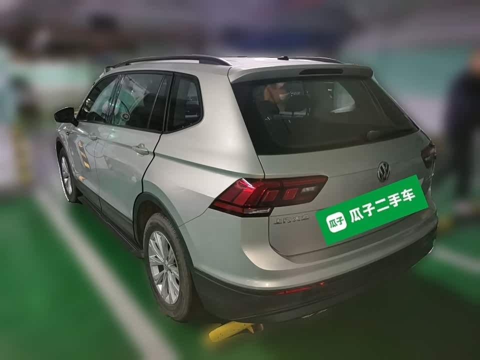 Volkswagen Tiguan L