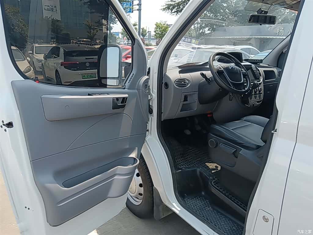 Maxus V80, 2022 16
