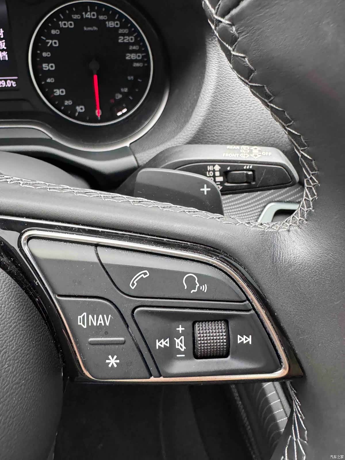Audi Q2L, 2022 27