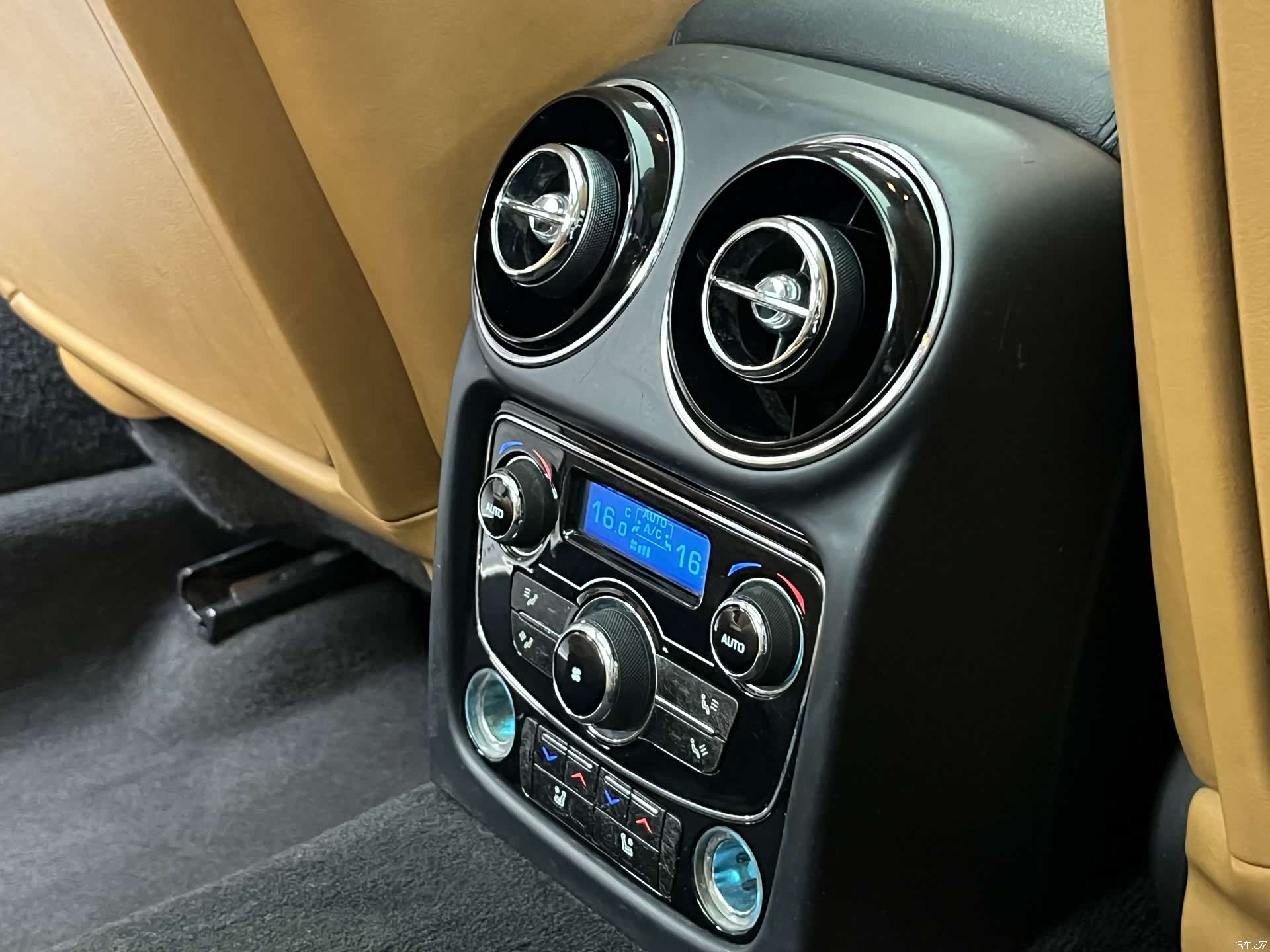 Jaguar XJ, 2015 18