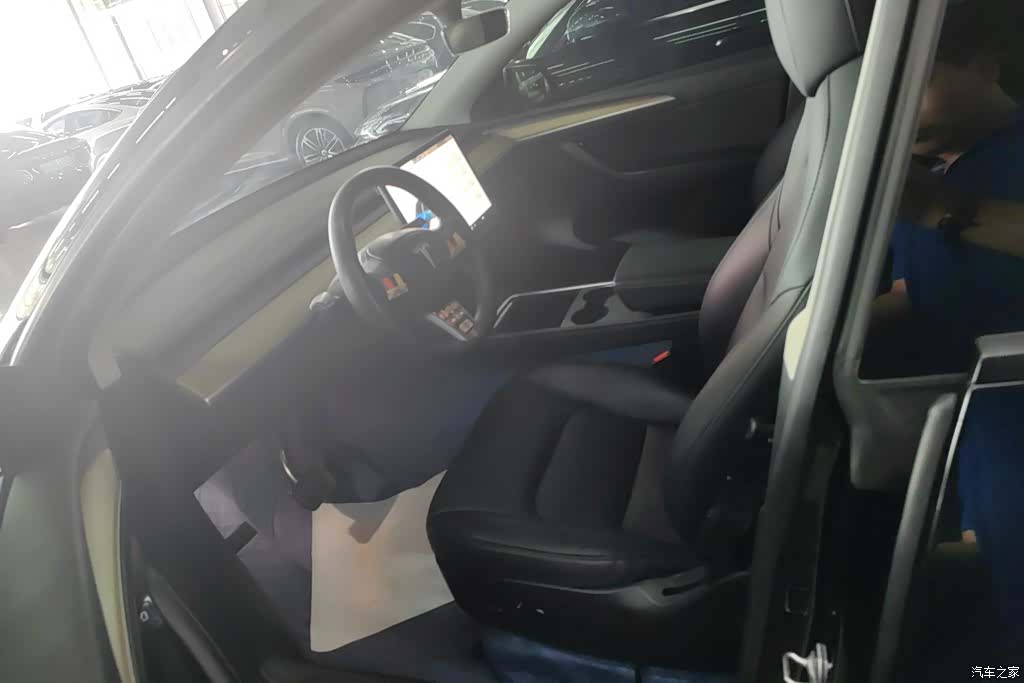 Tesla Model Y, 2022 9