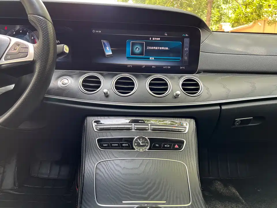 Mercedes-Benz E-class Mercedes-Benz E-class