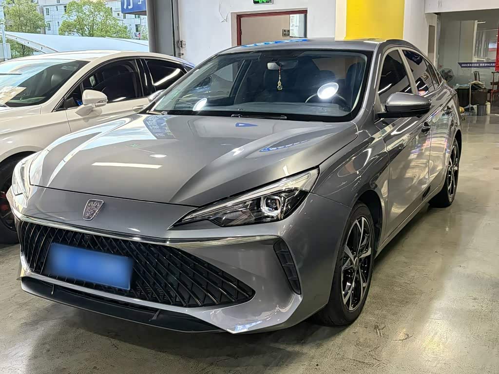 Roewe i5