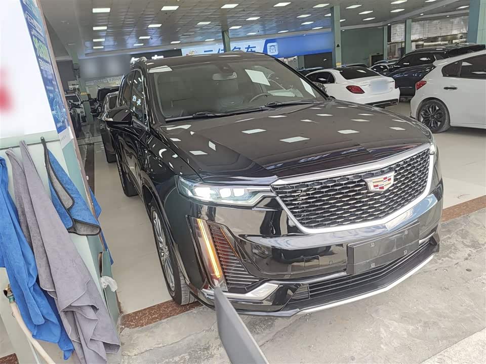 Cadillac XT6