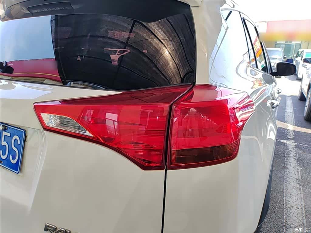 Toyota RAV4, 2014 8