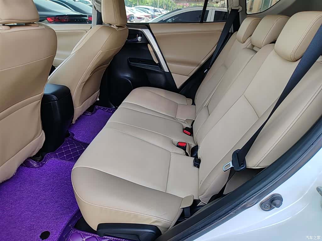 Toyota RAV4, 2014 17