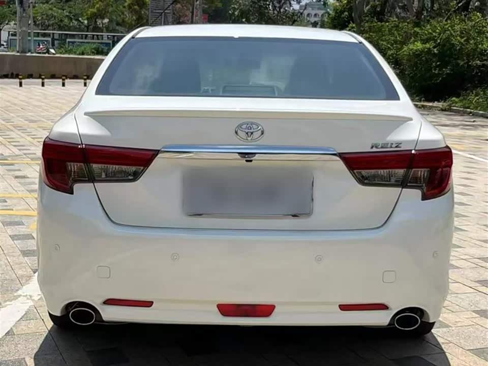 Toyota Reiz Toyota Reiz