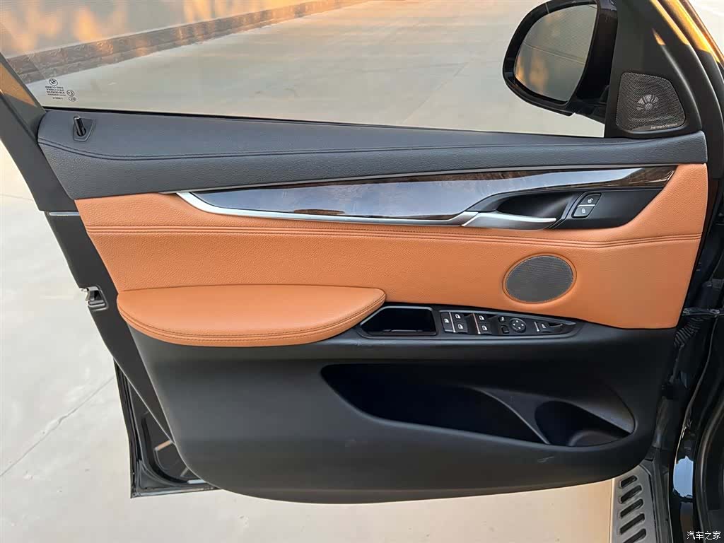 BMW X6, 2018 9