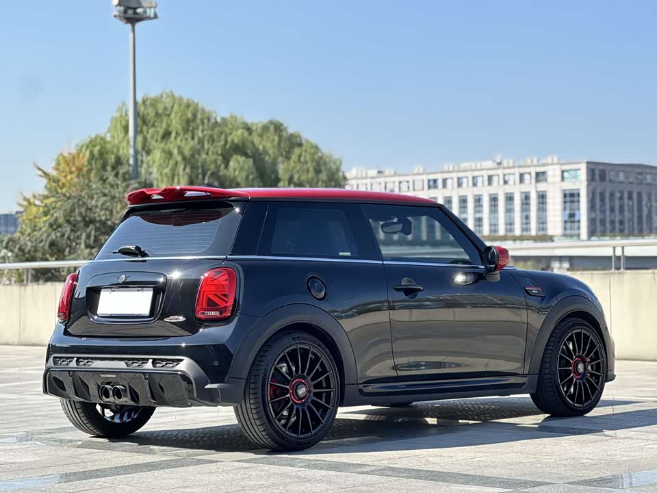 MINI JCW
