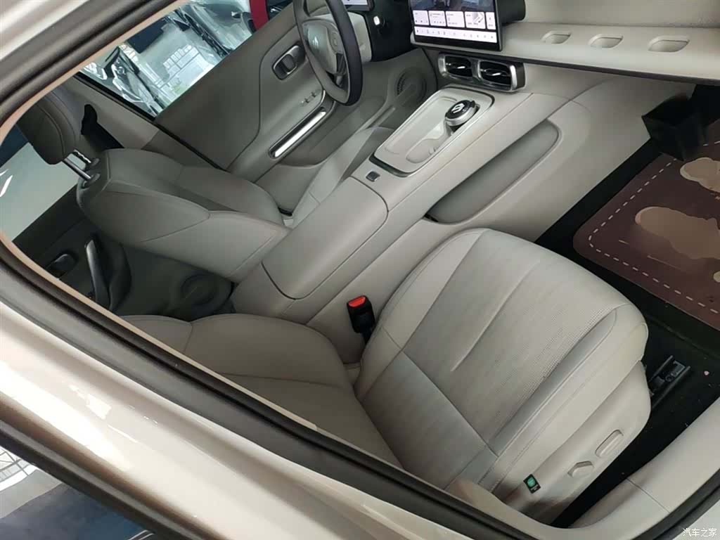 Leapmotor B01, 2025 25