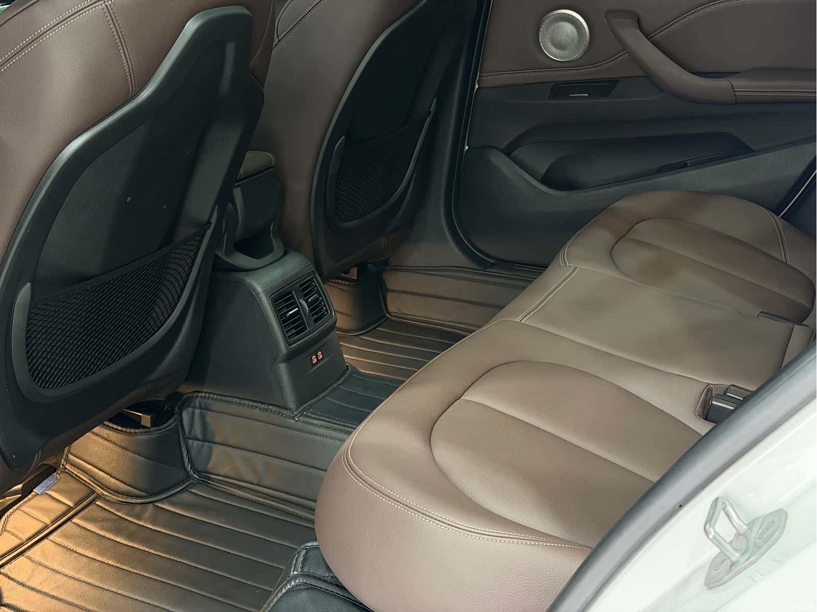 BMW X1, 2023 10