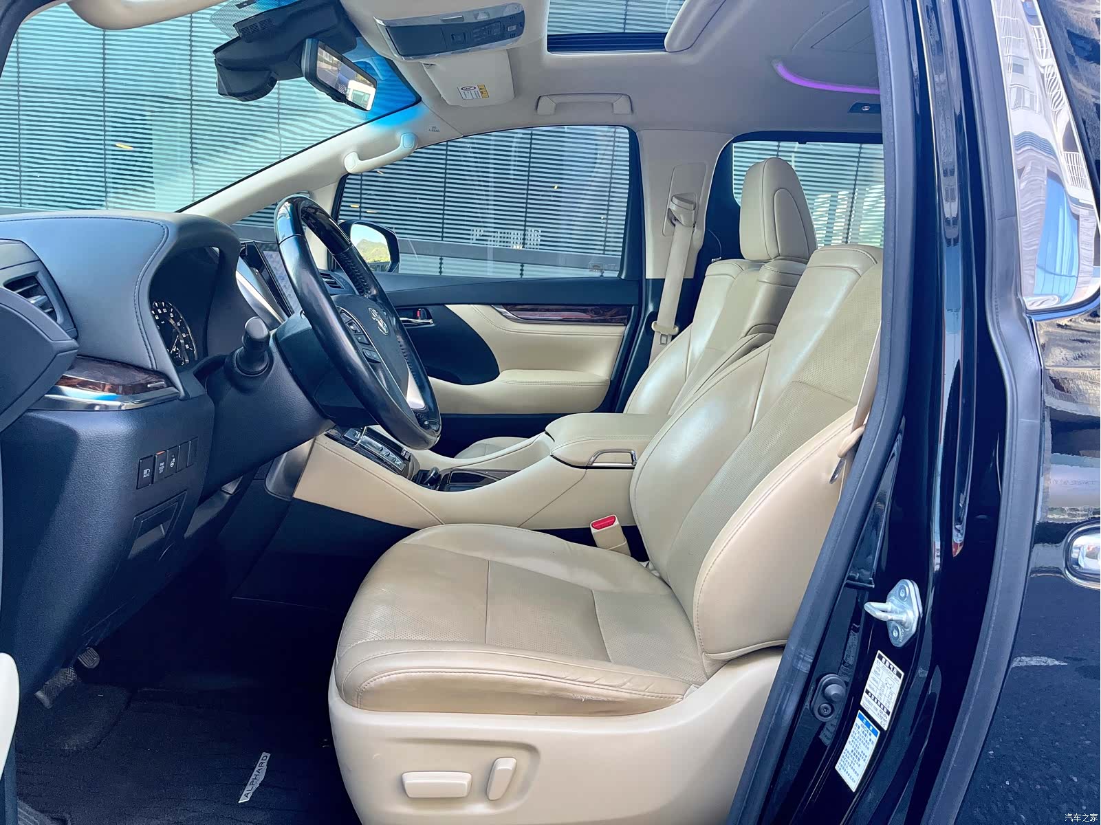 Toyota Alphard, 2020 7